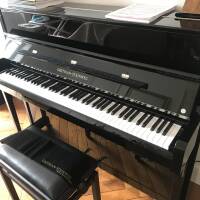 Vends piano droit Grotrian Steinweg Concerto G 118 état neuf, noir brillant version chromée, avec Adsilent
