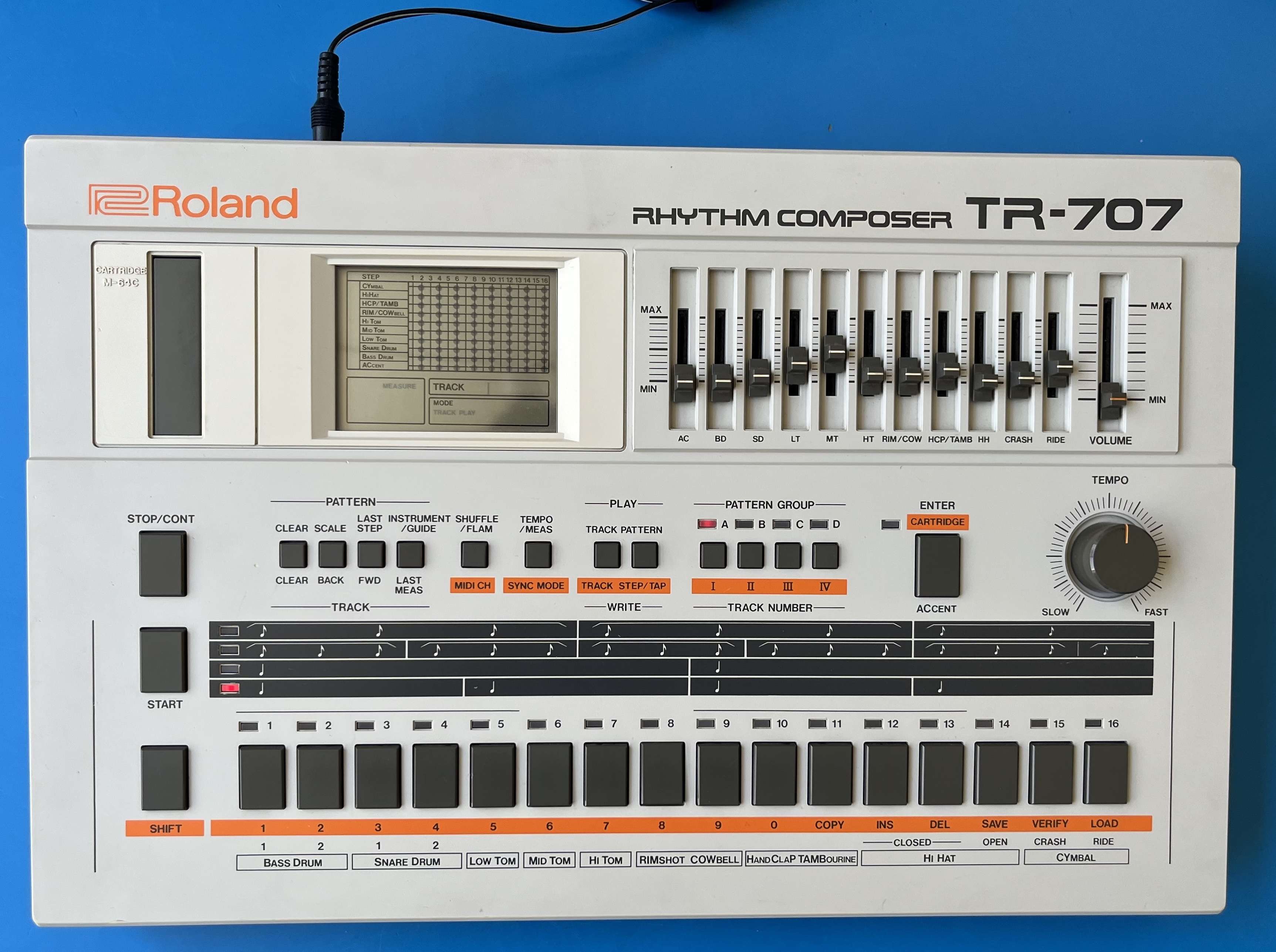Roland TR - 707