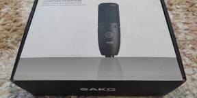 Vends AKG P120
