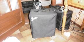 Je vend un Ampli Fender Rumble 100 v3 trés propre