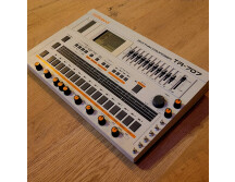 Roland TR-707 (24279)