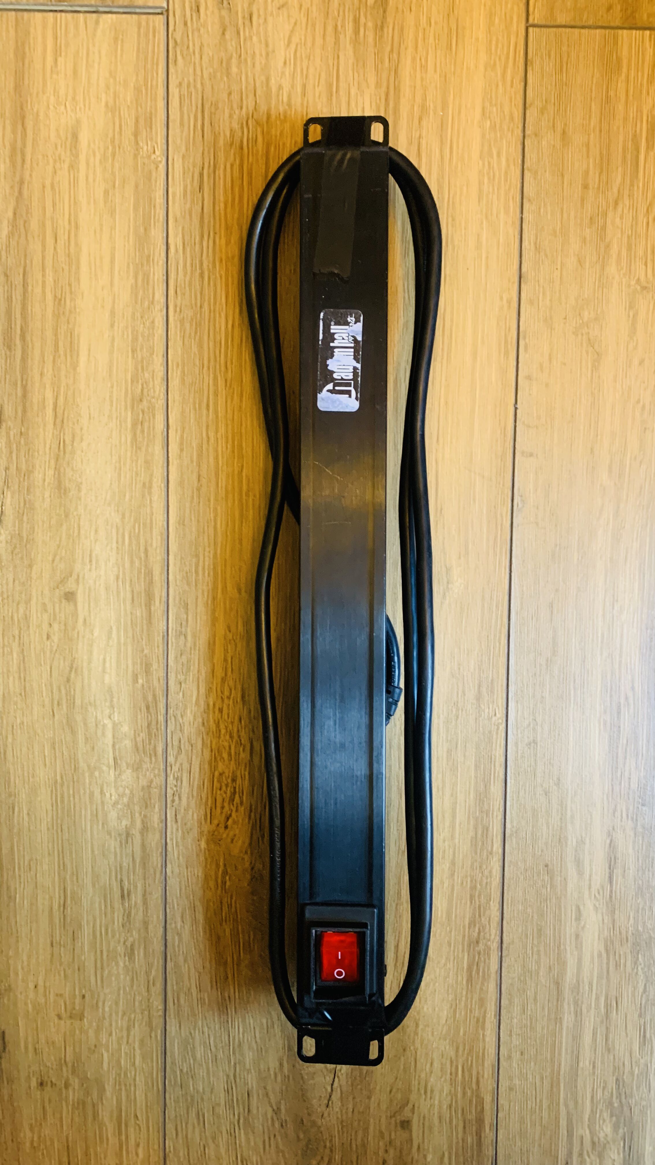 Vends 2 Adam Hall 87478 19 (multiprise rackable)