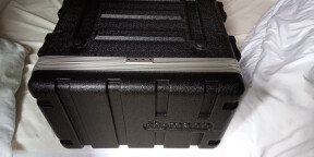 Rack 6U thomann tout neuf, jamais sorti de chez moi.
