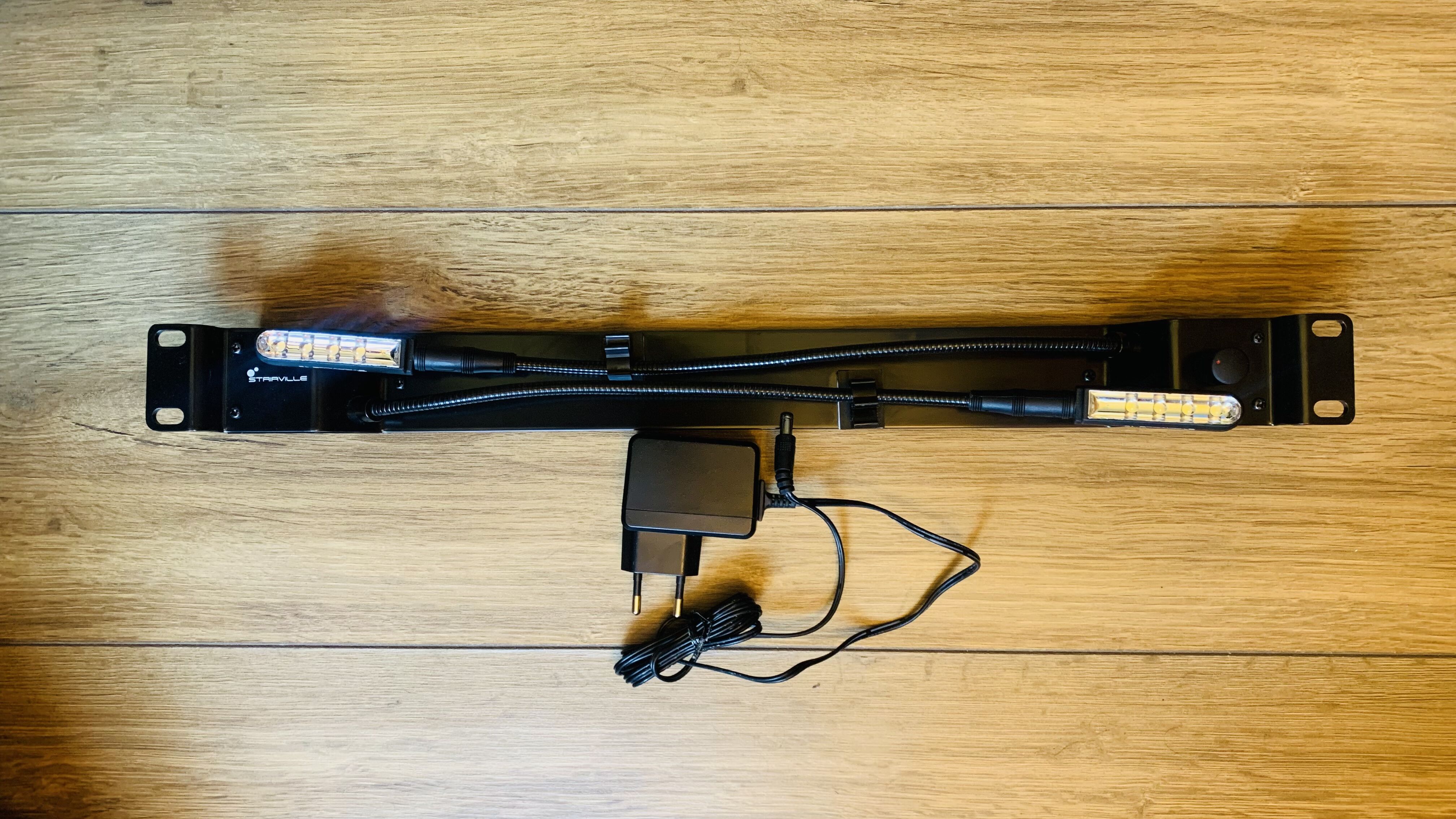 Vends Lampe rack Stairville DEL 19" 12V-