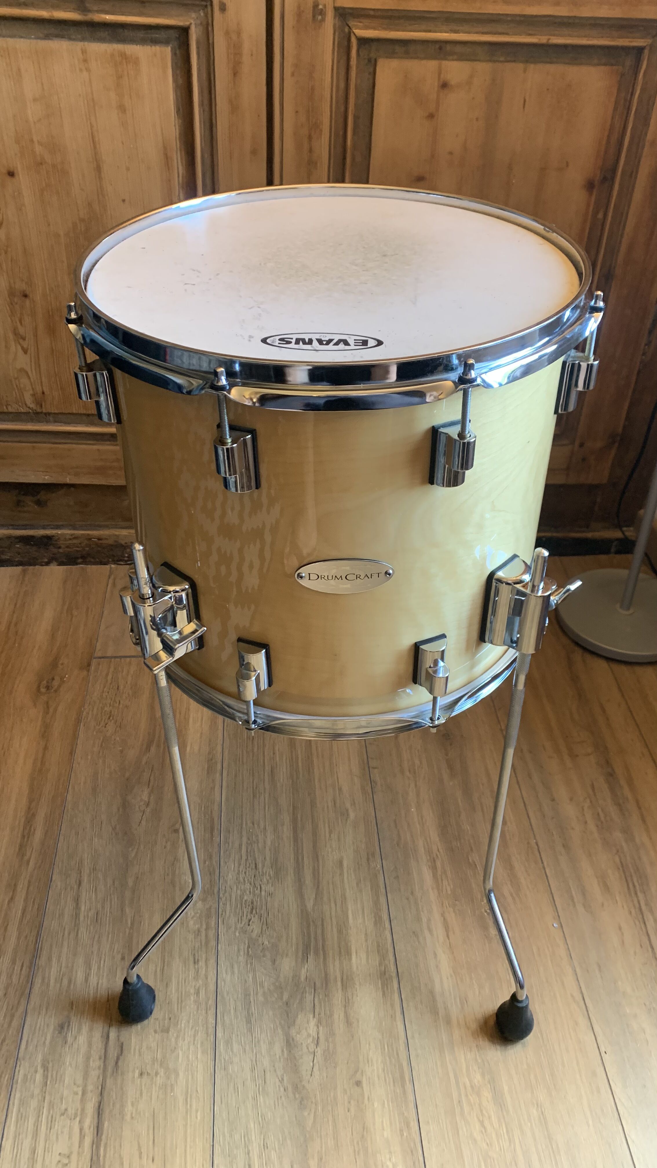 Vends DrumCraft Series 6 14 X12 Floor Tom Natural Birch Shell avec housse Stagg 
