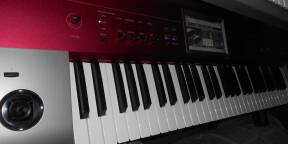 KROME-61 KORG COULEUR KORG EN PARFAIT ETAT, AVEC UNE HOUSSE DE TRANSPORT
