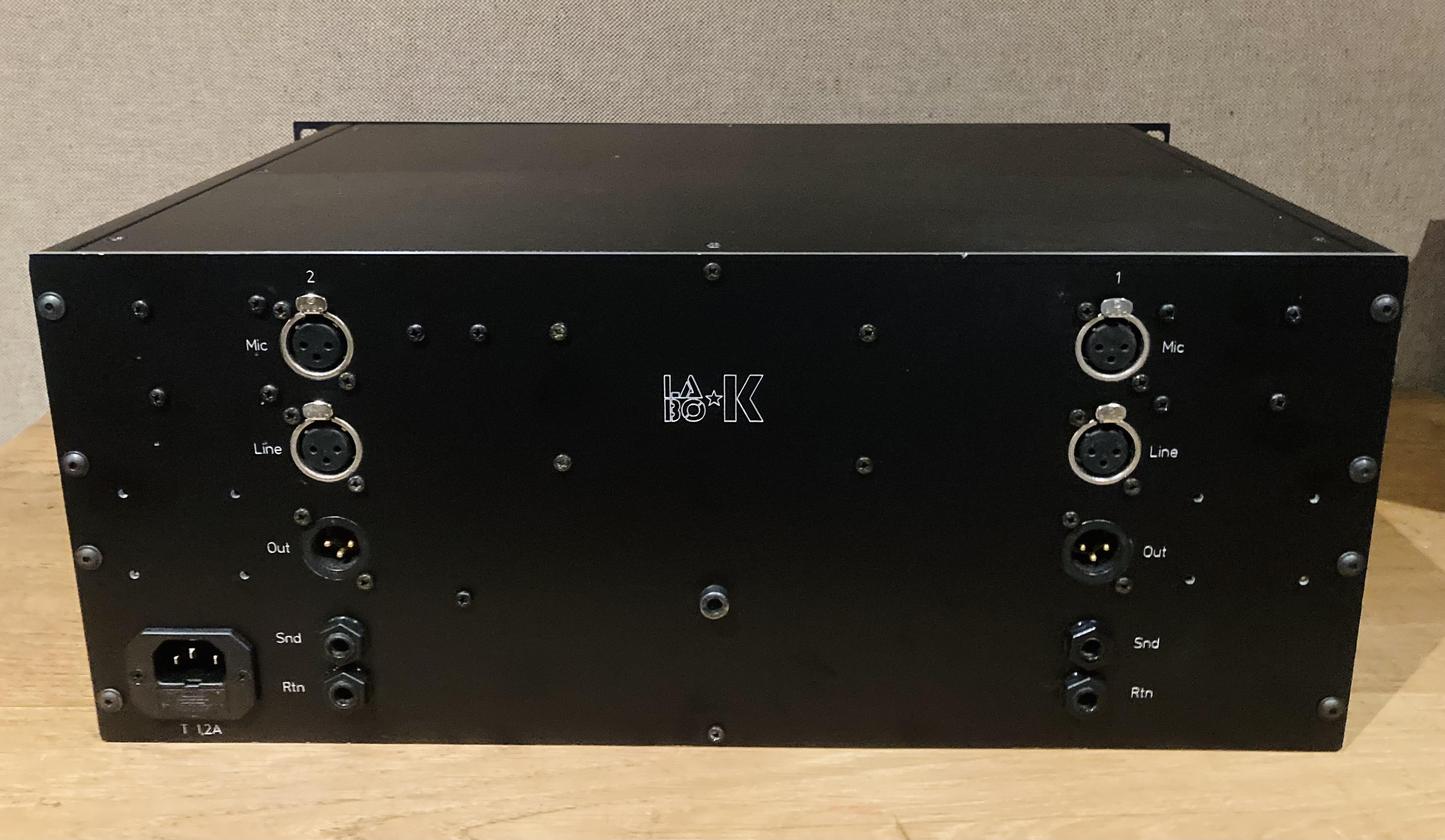 neve 1049