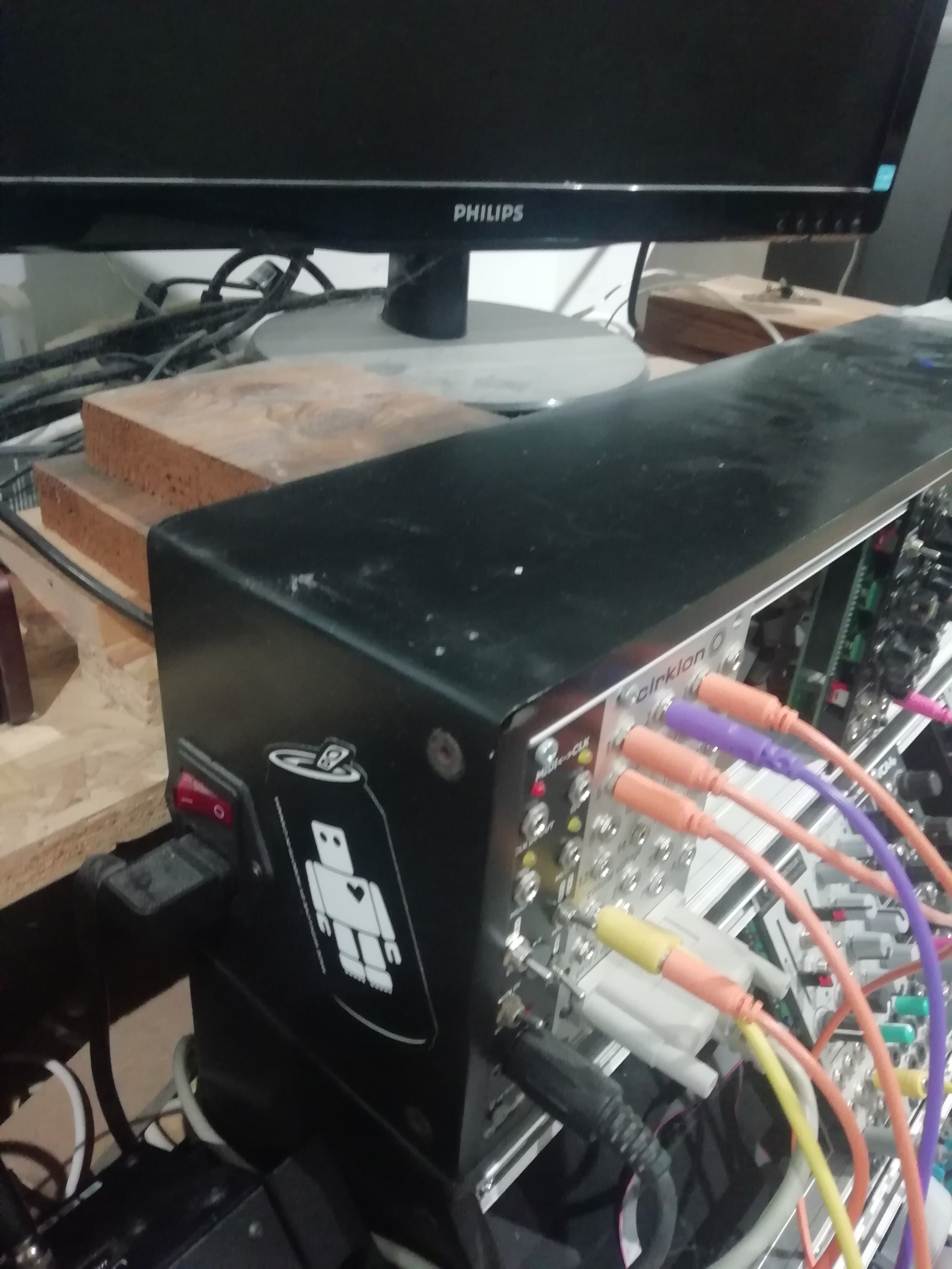 Moog Music Powered Eurorack Case 104HP (59005)