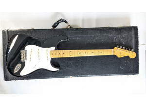 fender-stratocaster-st-4465381