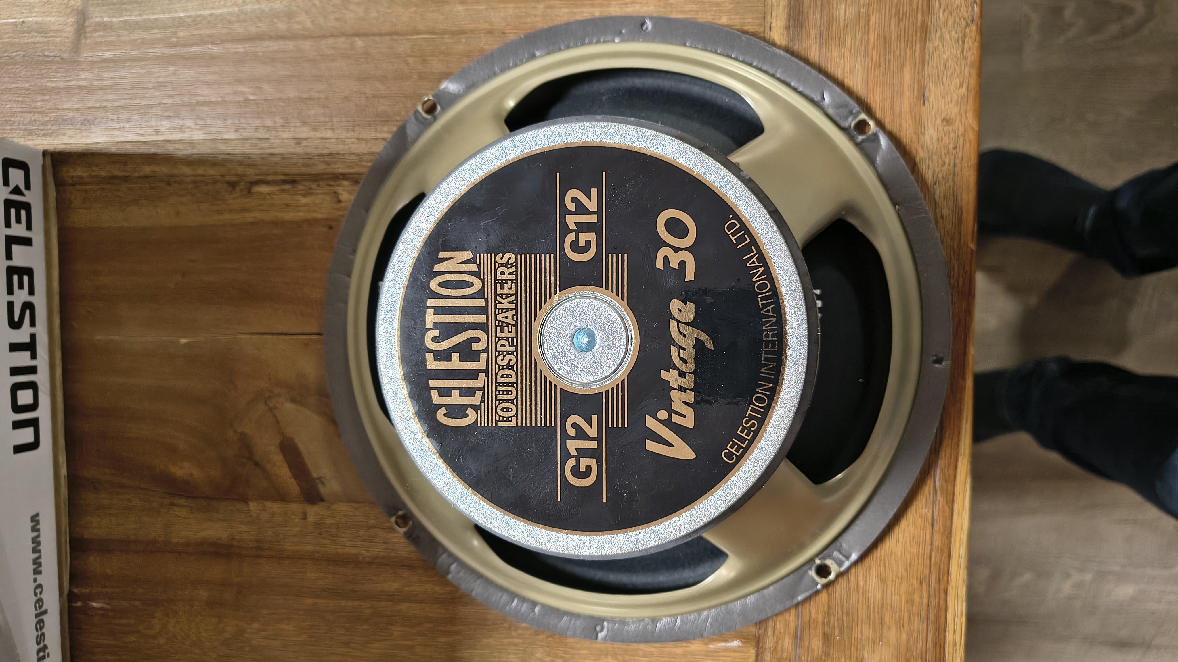 HP Celestion V30, 12 pouces, 16 Ohms