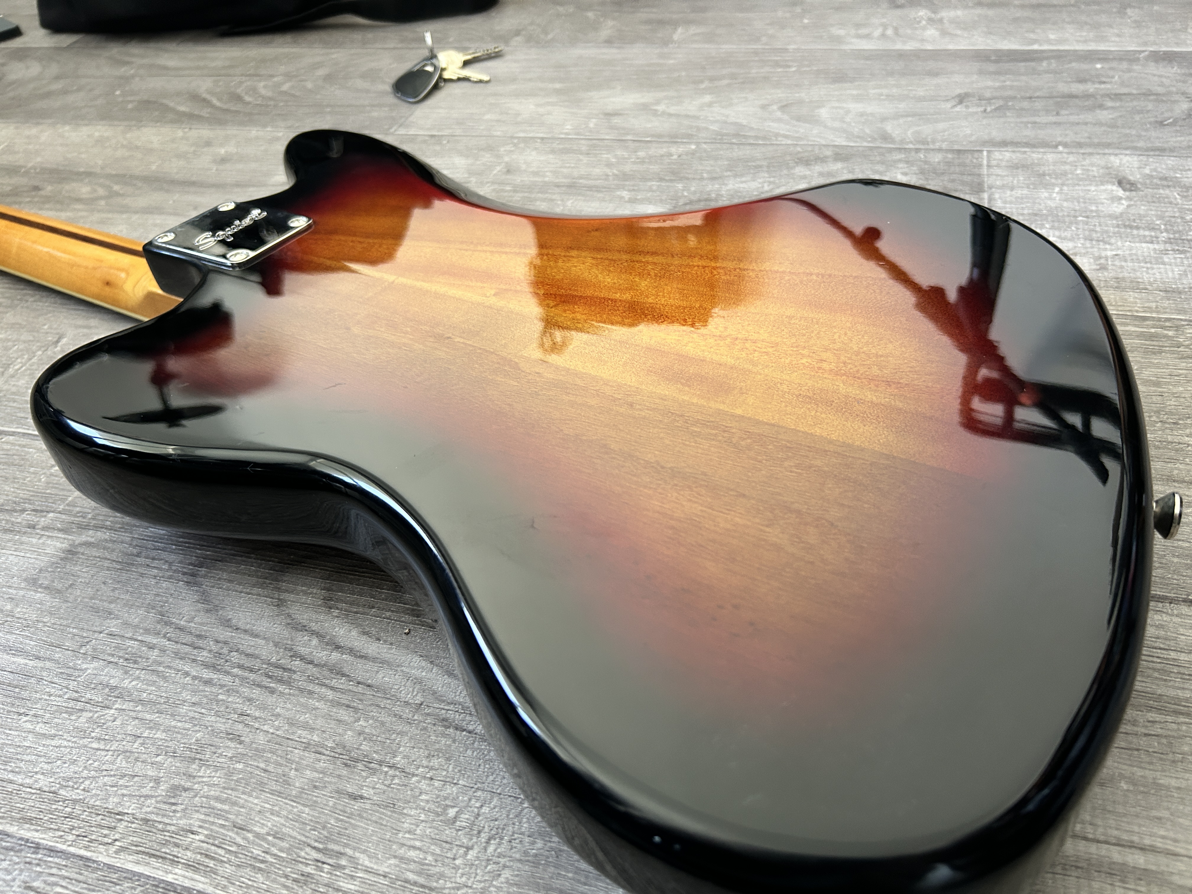 Squier Classic Vibe ‘70s Jaguar (85078)