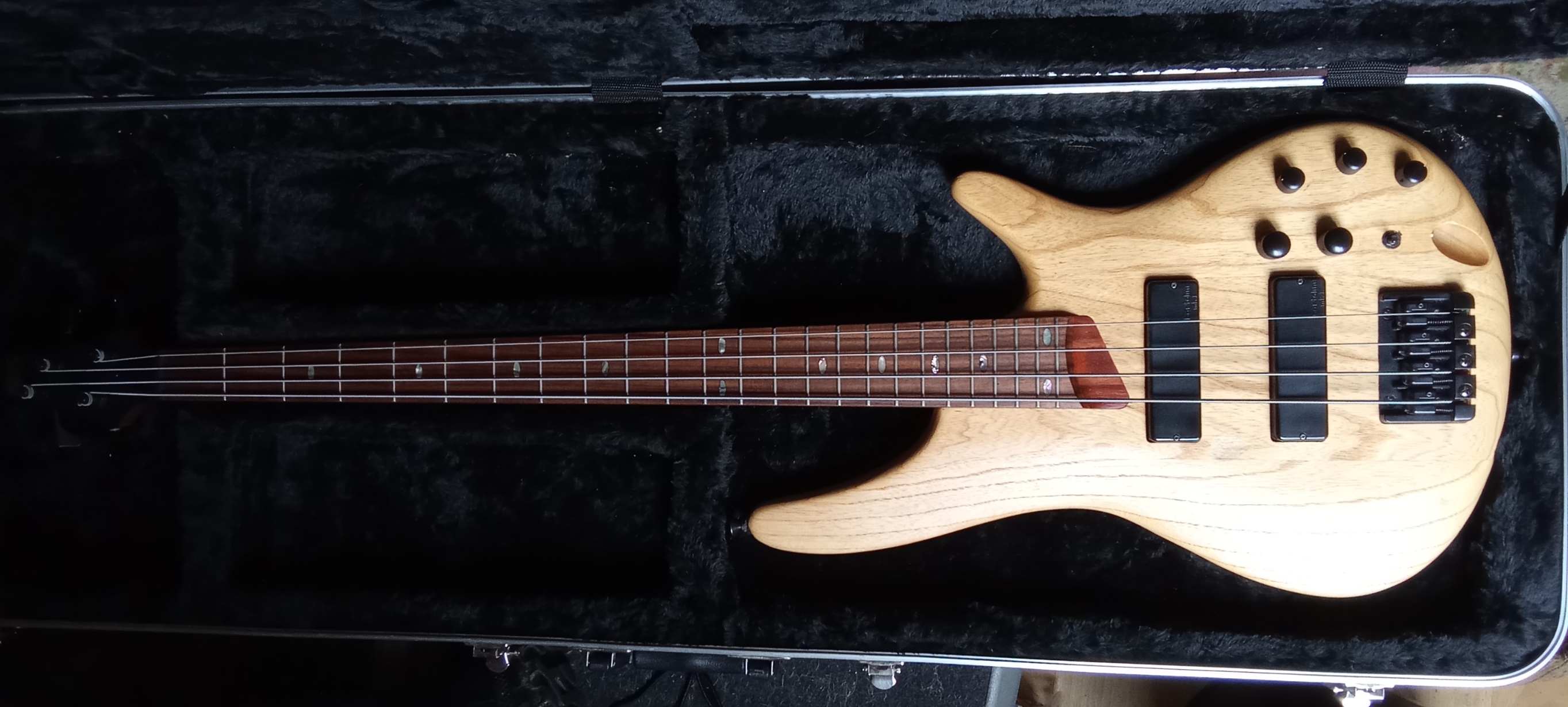 Ibanez SR600 à vendre ou troquer