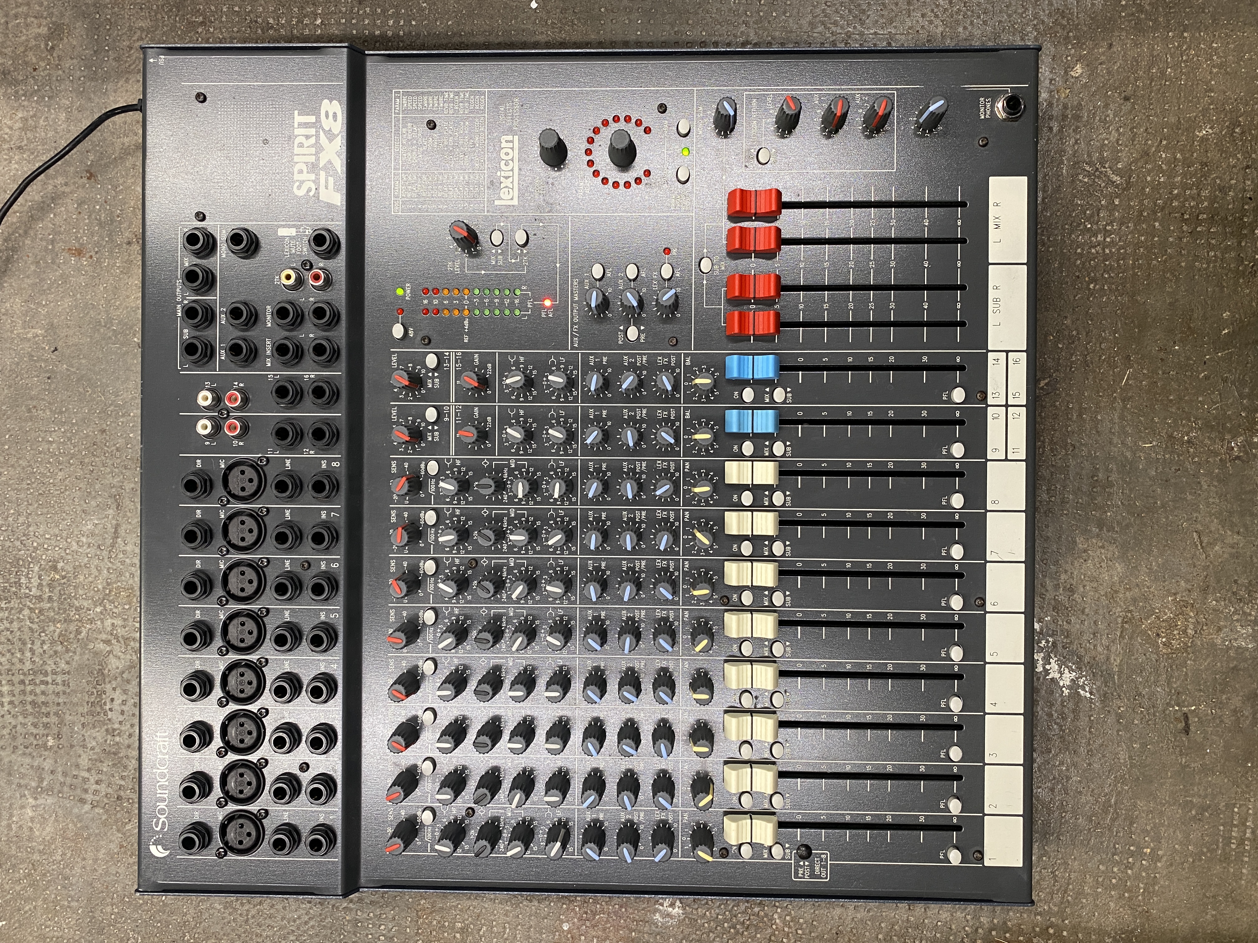 Vends table de mixage Soundcraft Spirit FX 8