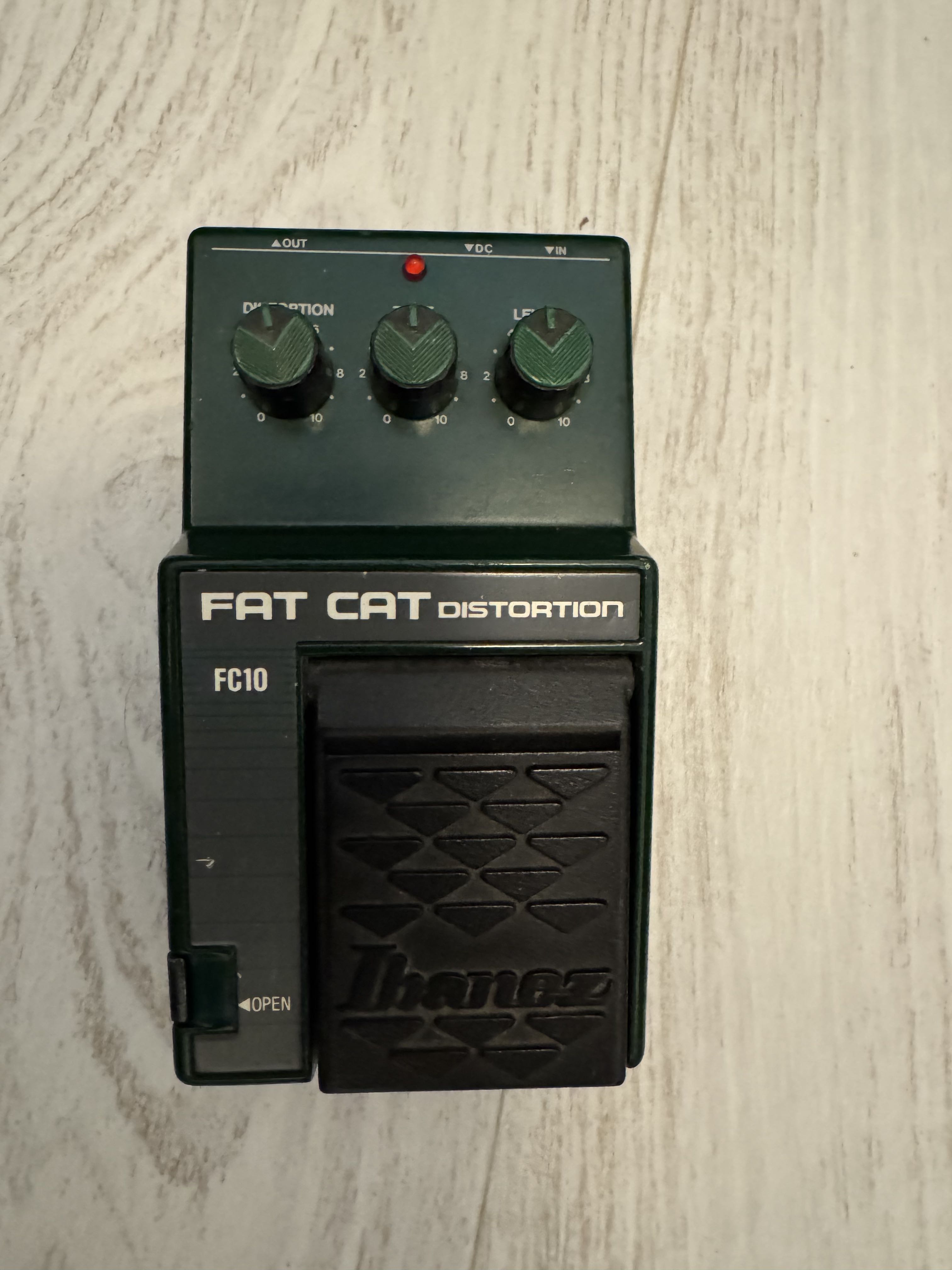 Plusieurs pédales et autres…