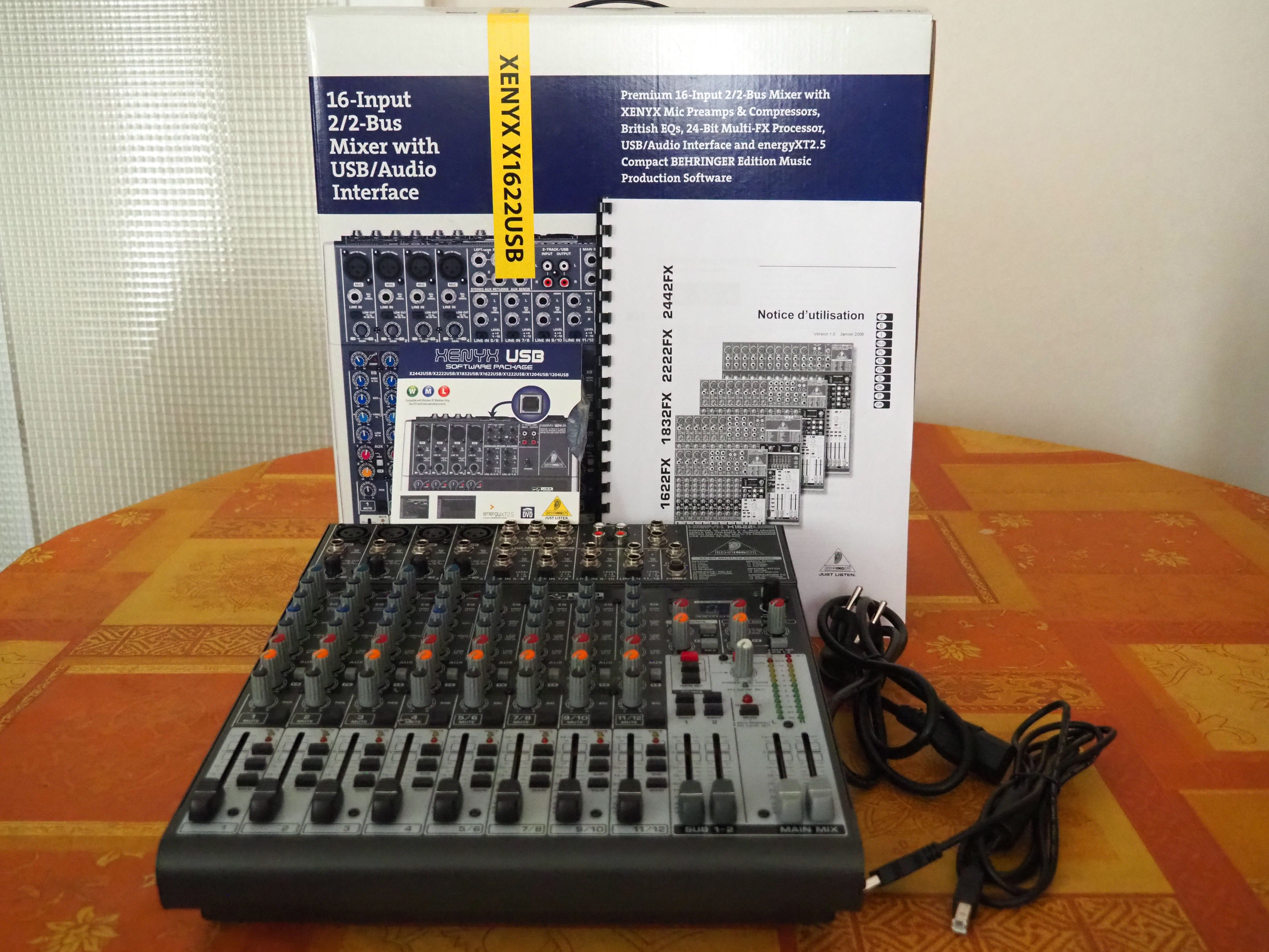 Table de mixage Behringer X1622USB – bon état