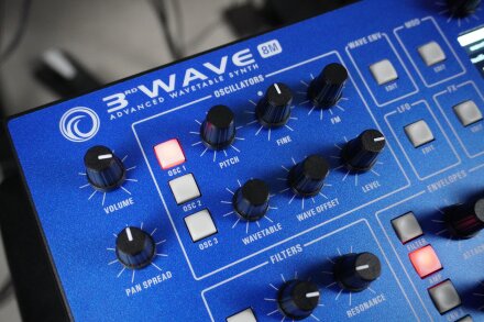 3rd Wave 8M 1tof 12 osc2 3rd Wave 8M 1tof 12 osc2