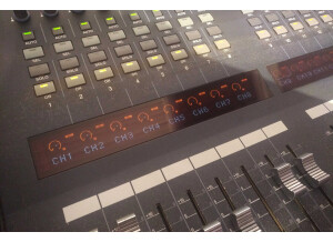 Yamaha DM2000 V2 (12535)