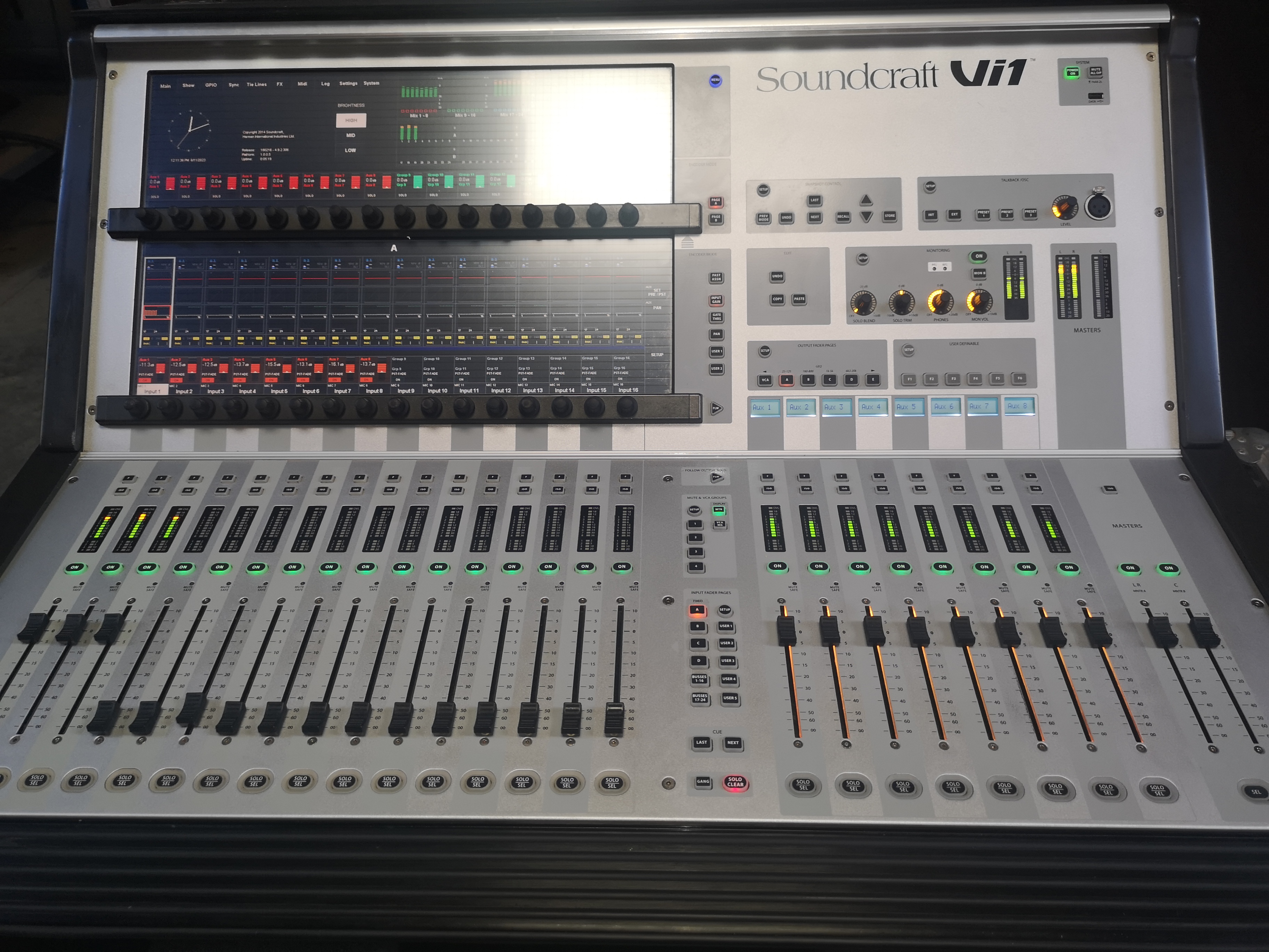 Vends console Soundcraft VI 1