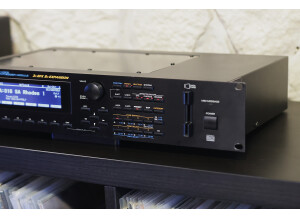 Roland JV-2080 (81008)