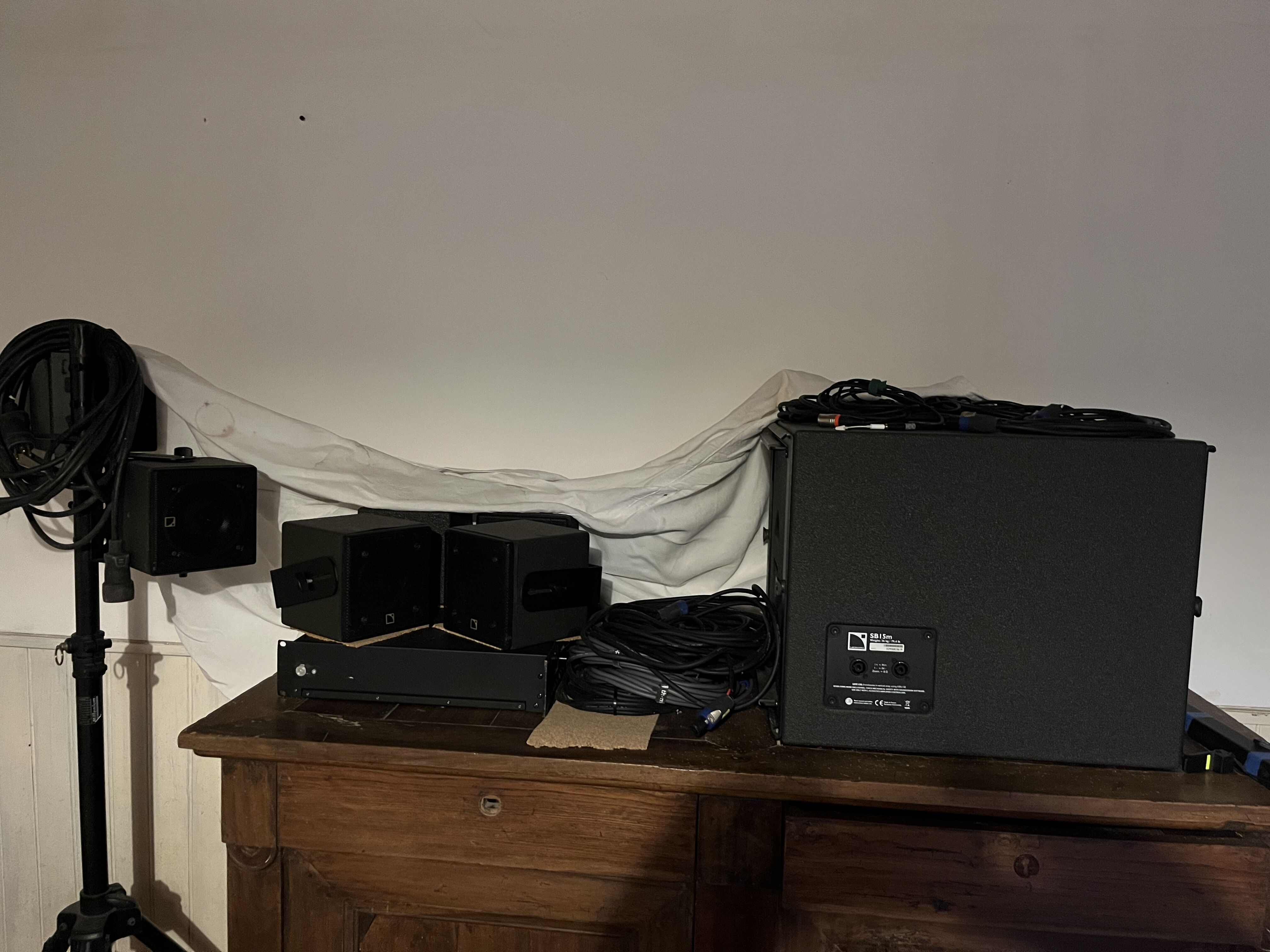 Système  L-Acoustics complet / idéal bar / restaurants