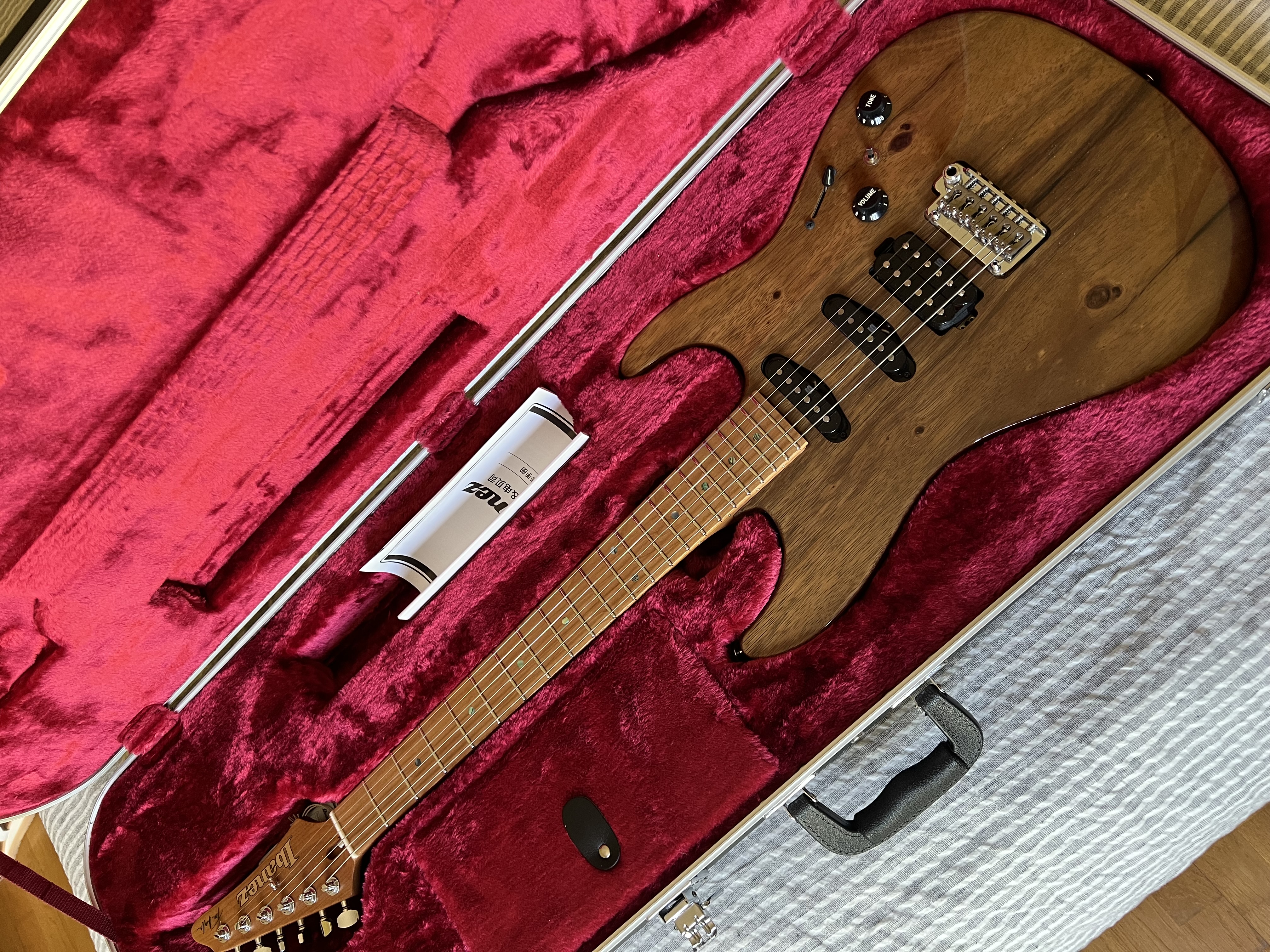 Vends Ibanez Prestige TQM1 - NT neuve