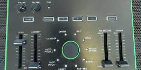 Roland VT3 - Très bon état , jamais sorti du studio - toujours couvert hors utilisation.