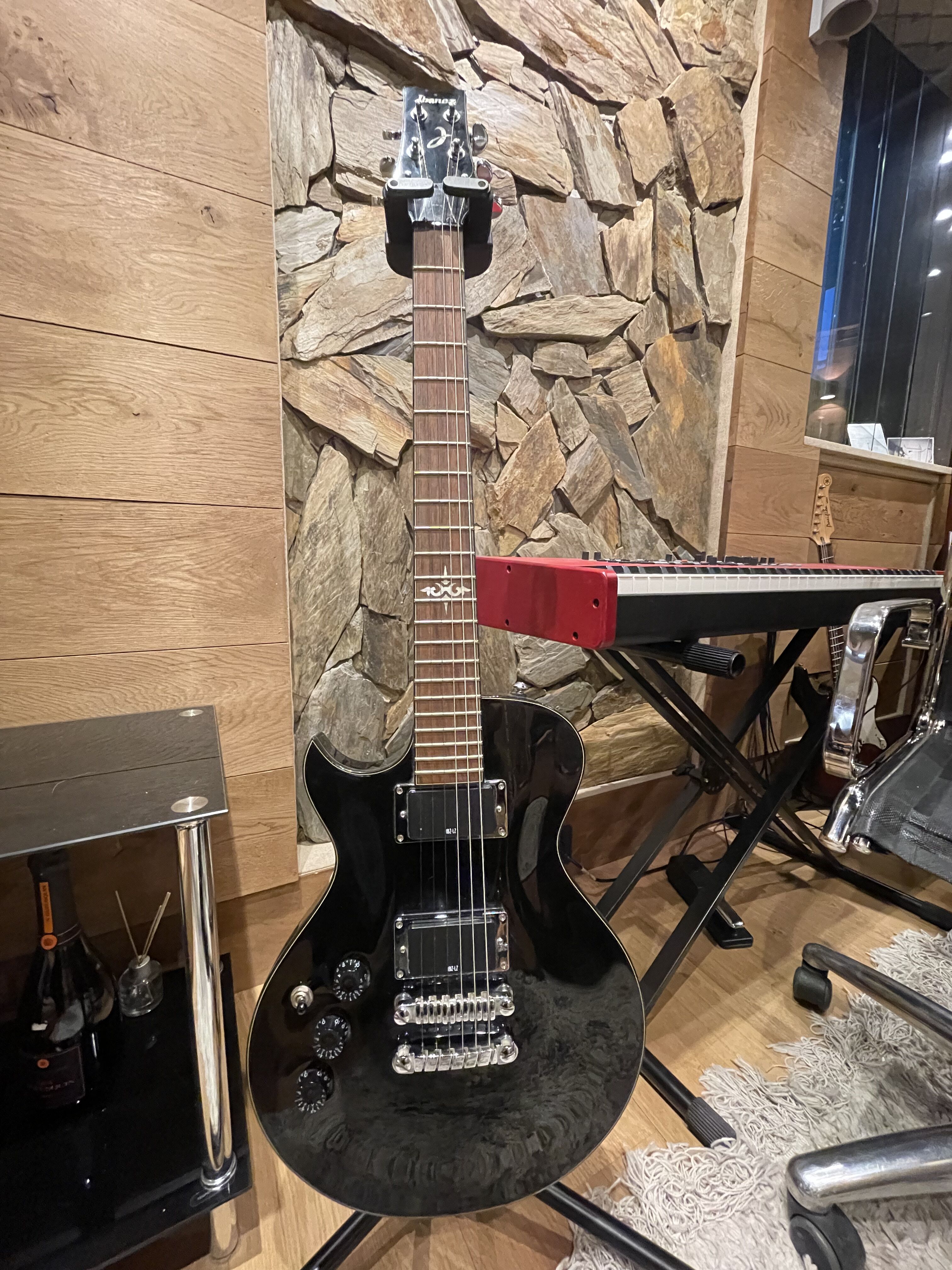 Vends Ibanez ART120L