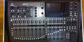 Table de mixage Behringer X32 + Flycase