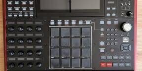 AKAI MPC X + DECKSAVER