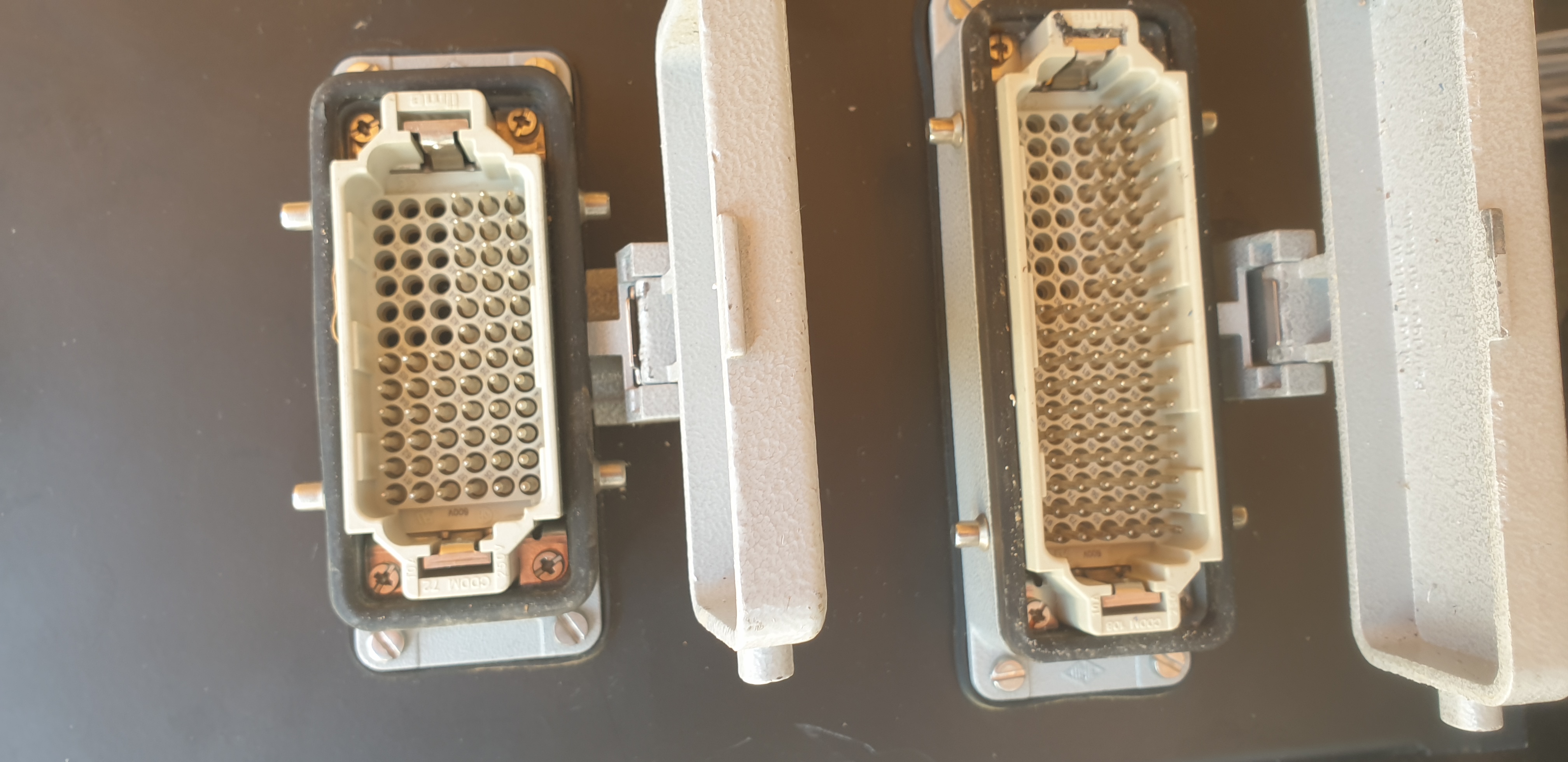 Multipares divers + Connecteurs Hartings