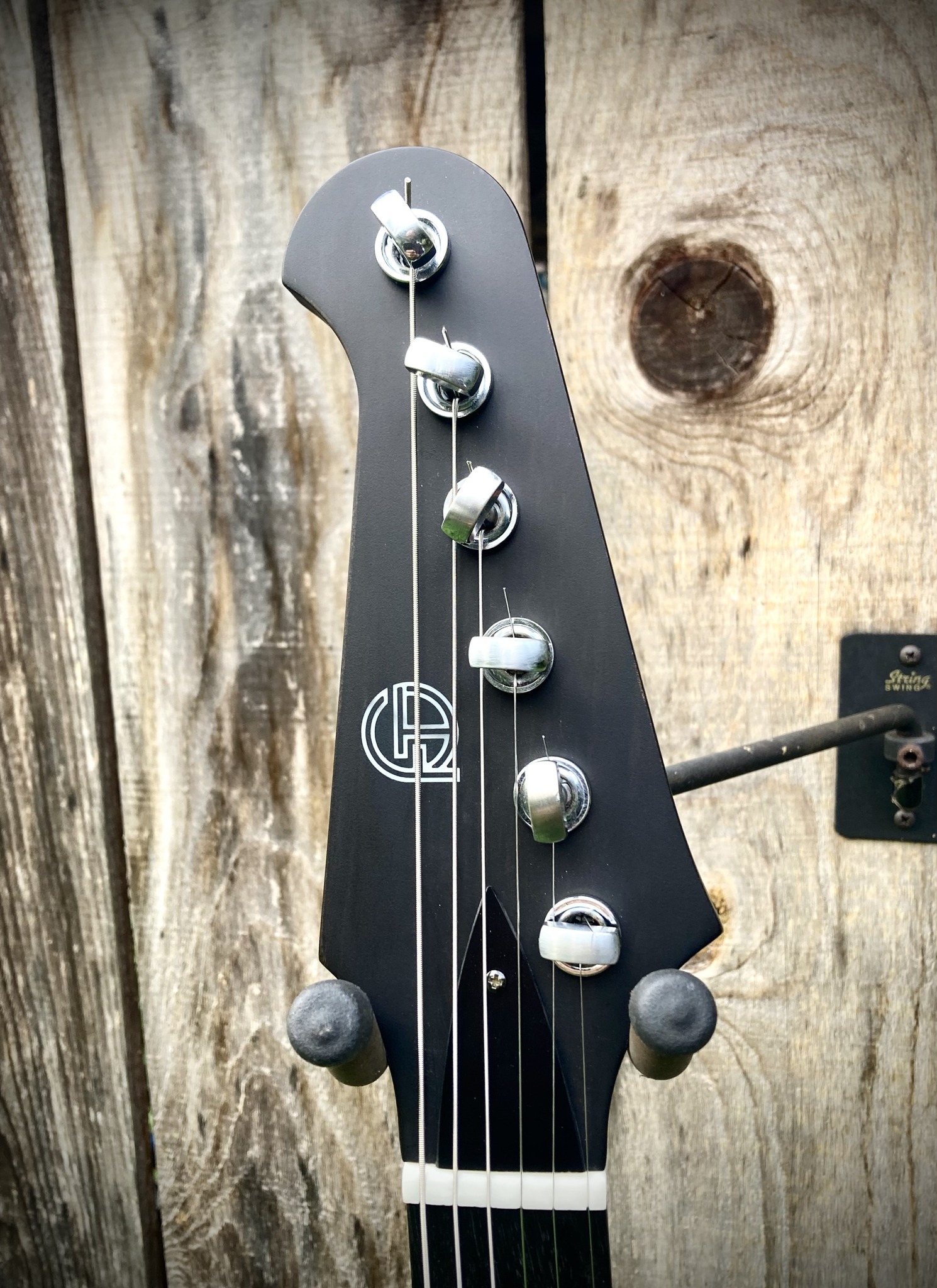 Guitare de luthier type Firebird Gibson