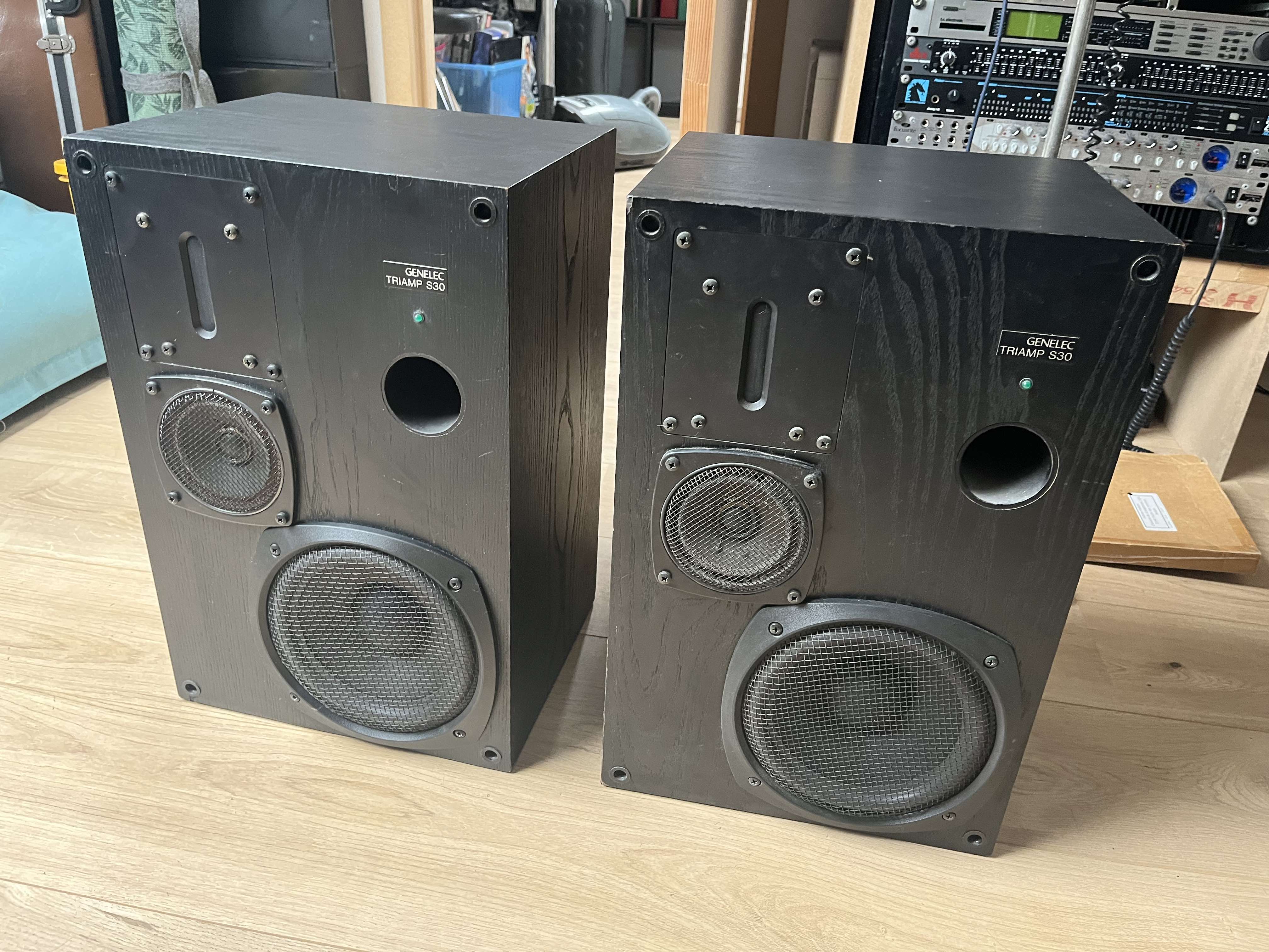 Vends Paire Monitoring Studio Genelec S30 - Tri-Amp Actives
