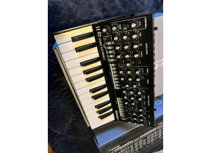 Roland SE-02 (34448)