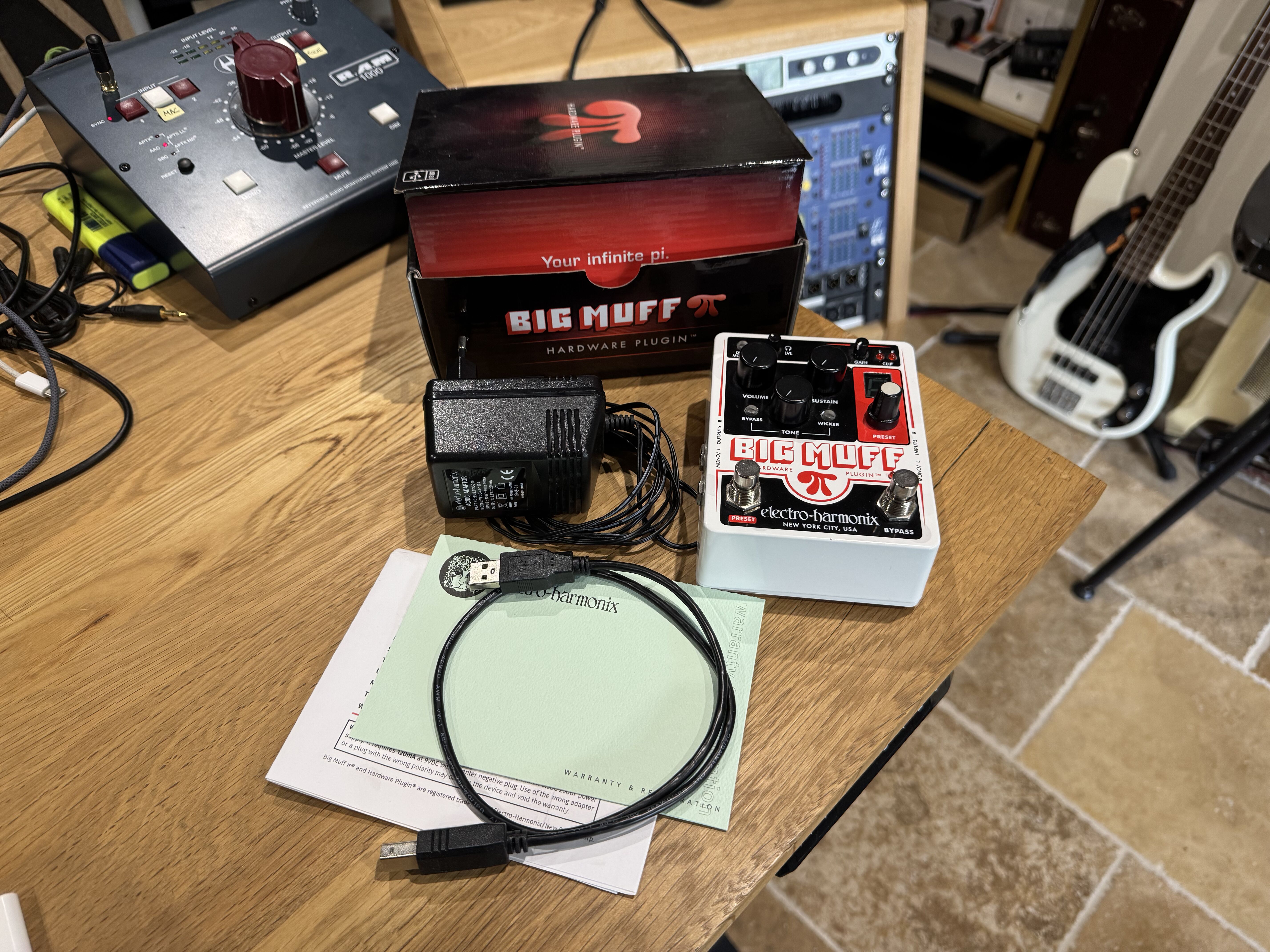 Electro-Harmonix Big Muff Pi Hardware Plugin