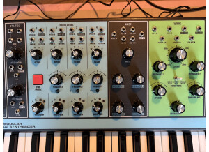 Moog Music Matriarch (57311)