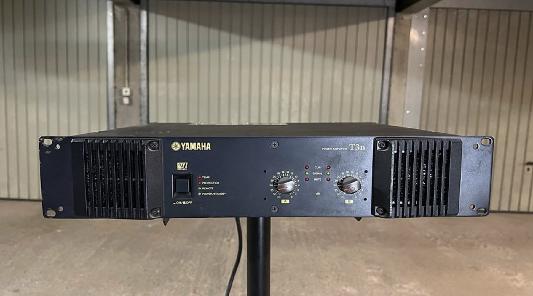 YAMAHA T3n amplificateur haut de gamme