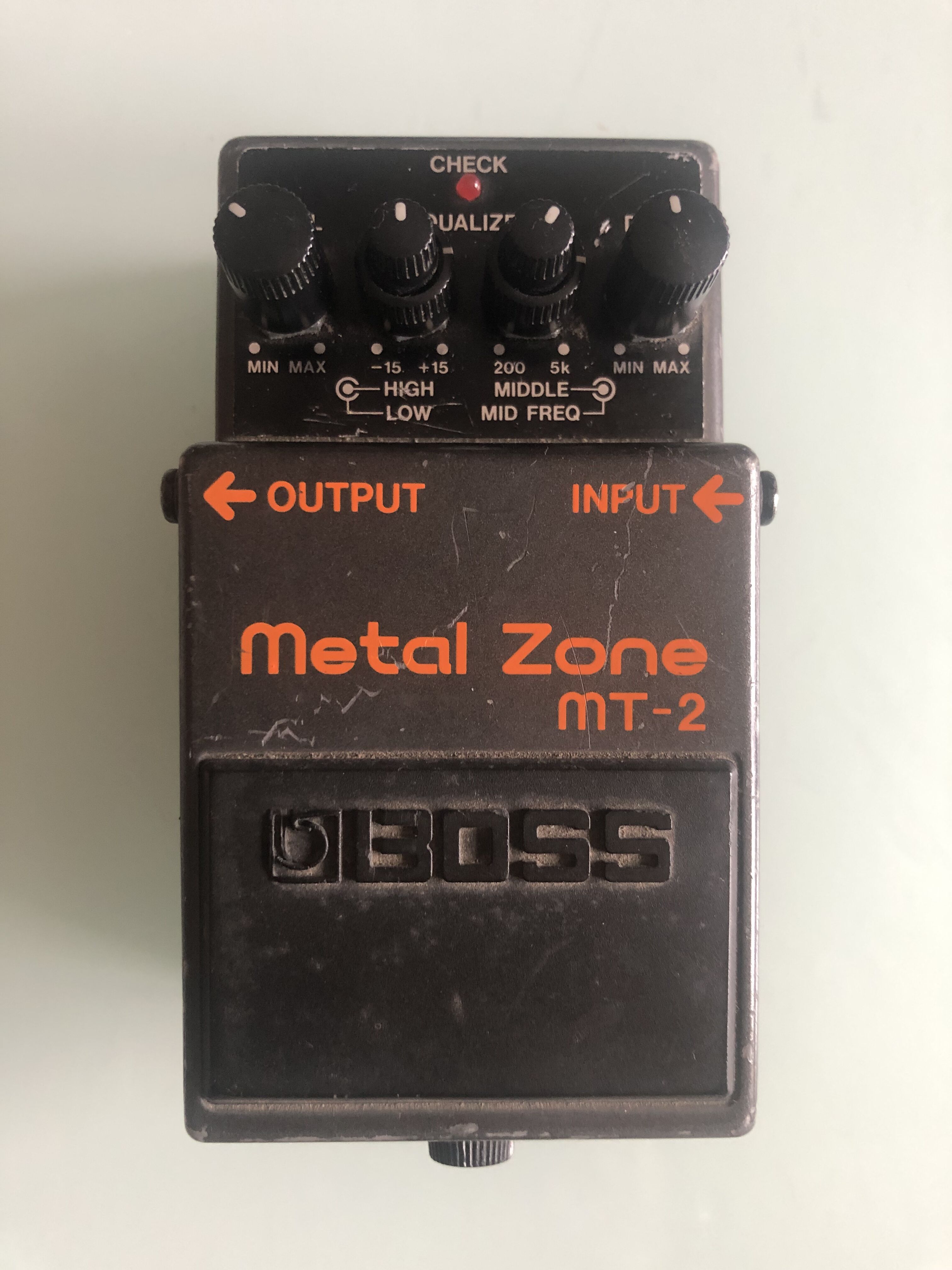 Vends Metal Zone BOSS MT-2 en parfait état