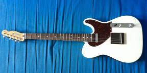 VEND GUITARE TELECASTER ACOUSTASONIC