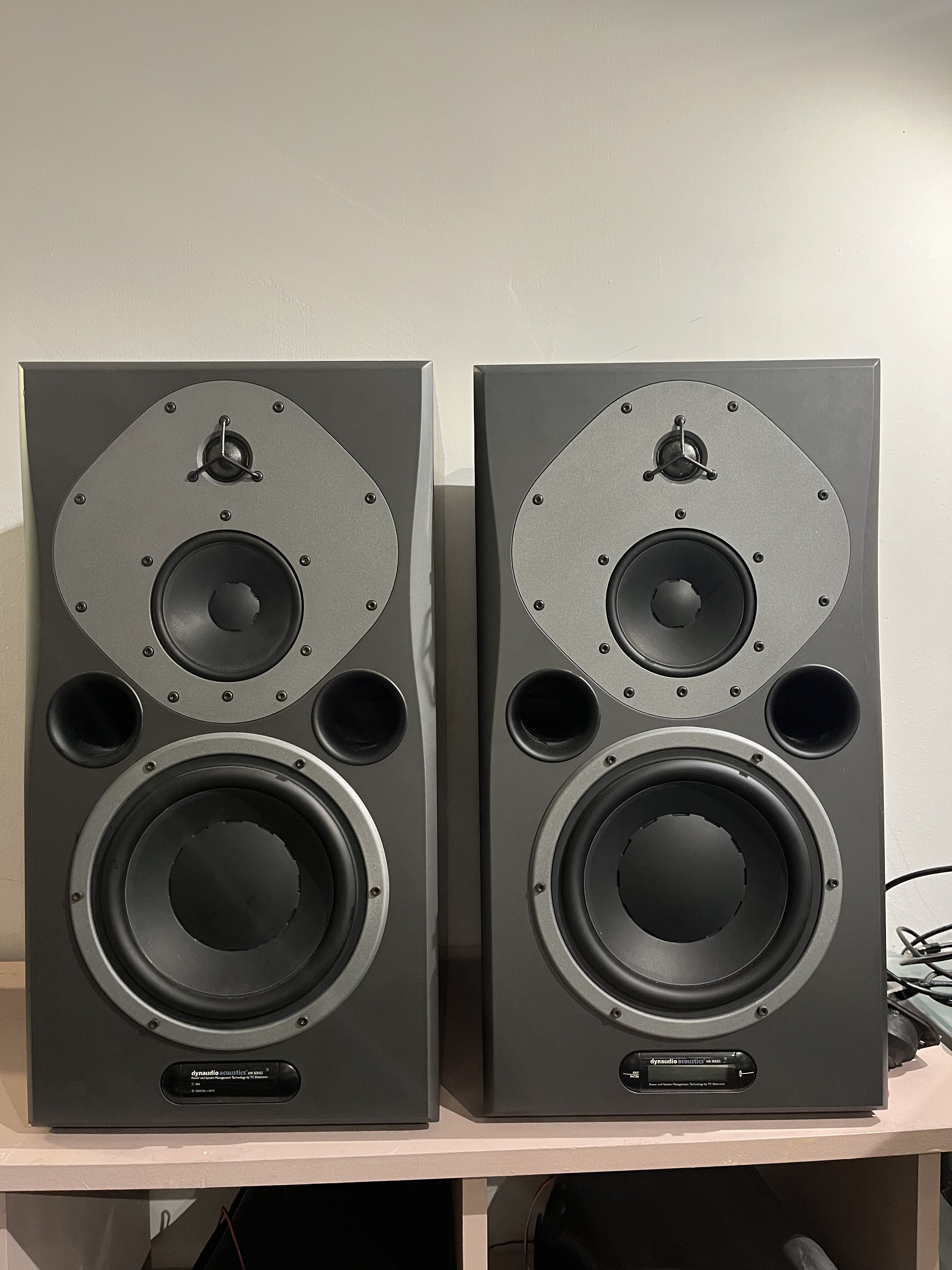 Vends paire de Dynaudio Air série 20