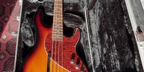 ads Variax Bass 700 + fly Case