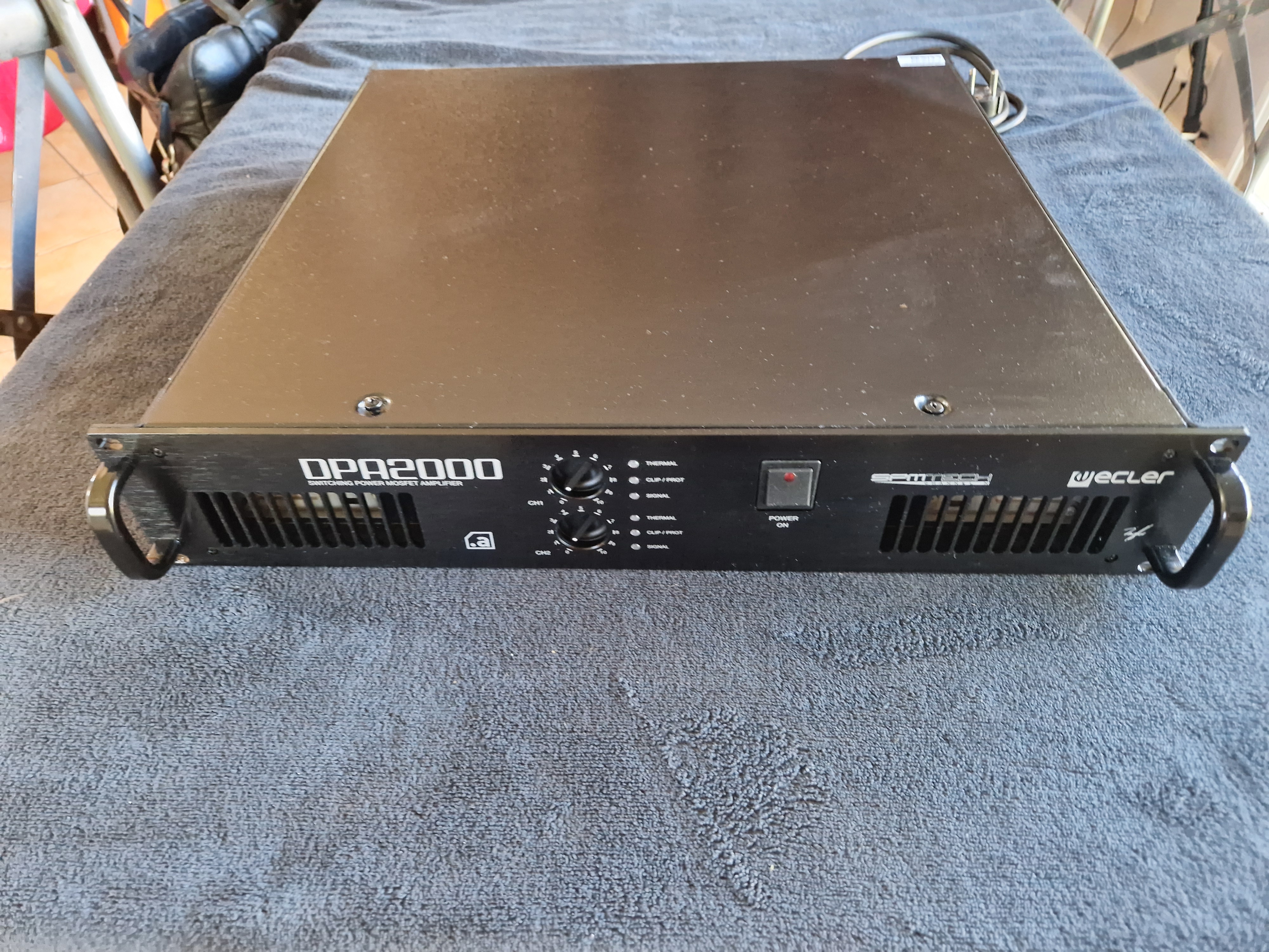 Vas un ampli ECLER DPA2000