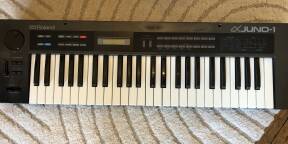 Vends Roland JUNO-1 Très bon état.