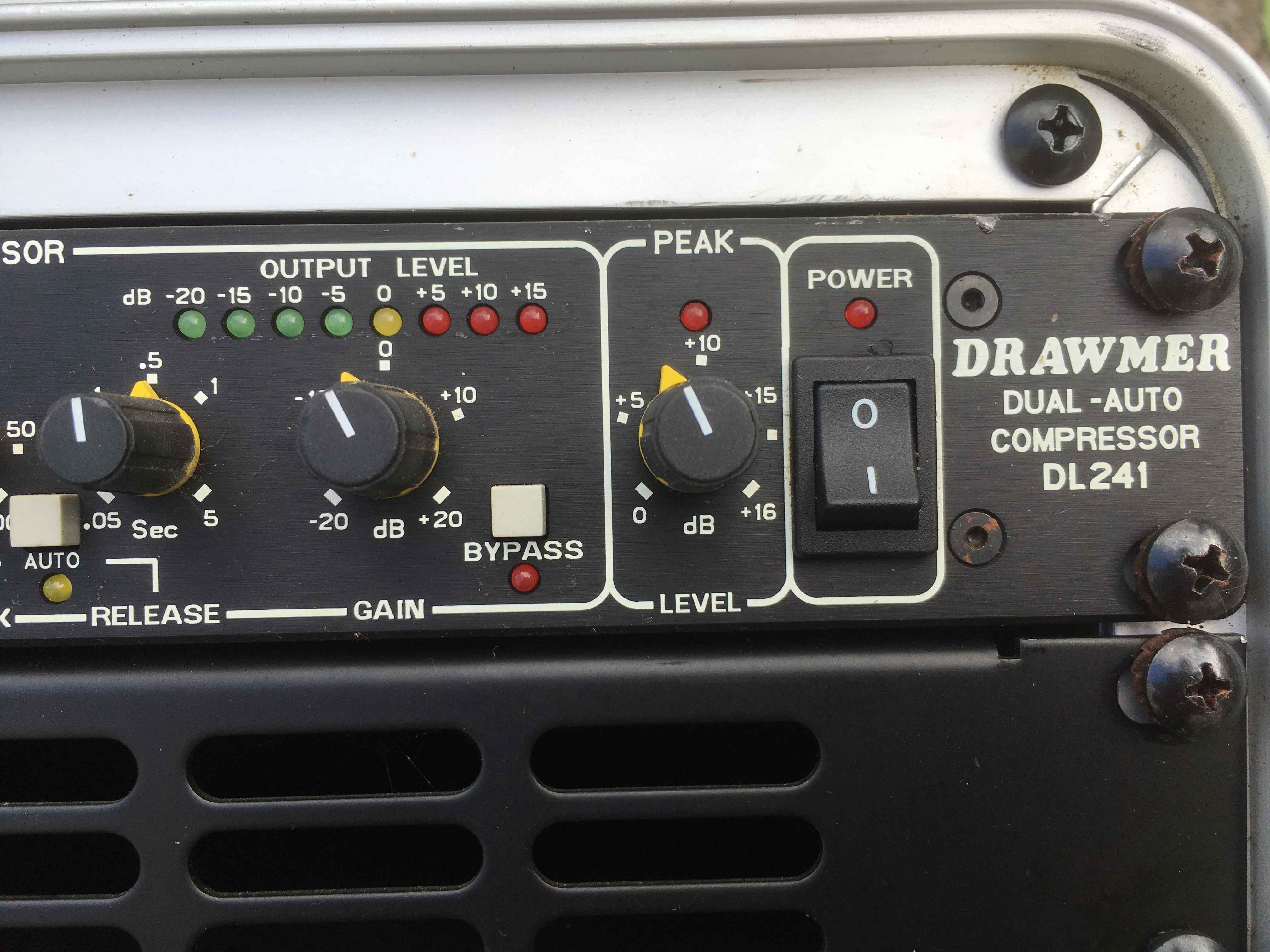 rack K2 & Drawmer face