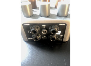 Universal Audio OX Stomp Dynamic Speaker Emulator (82688)