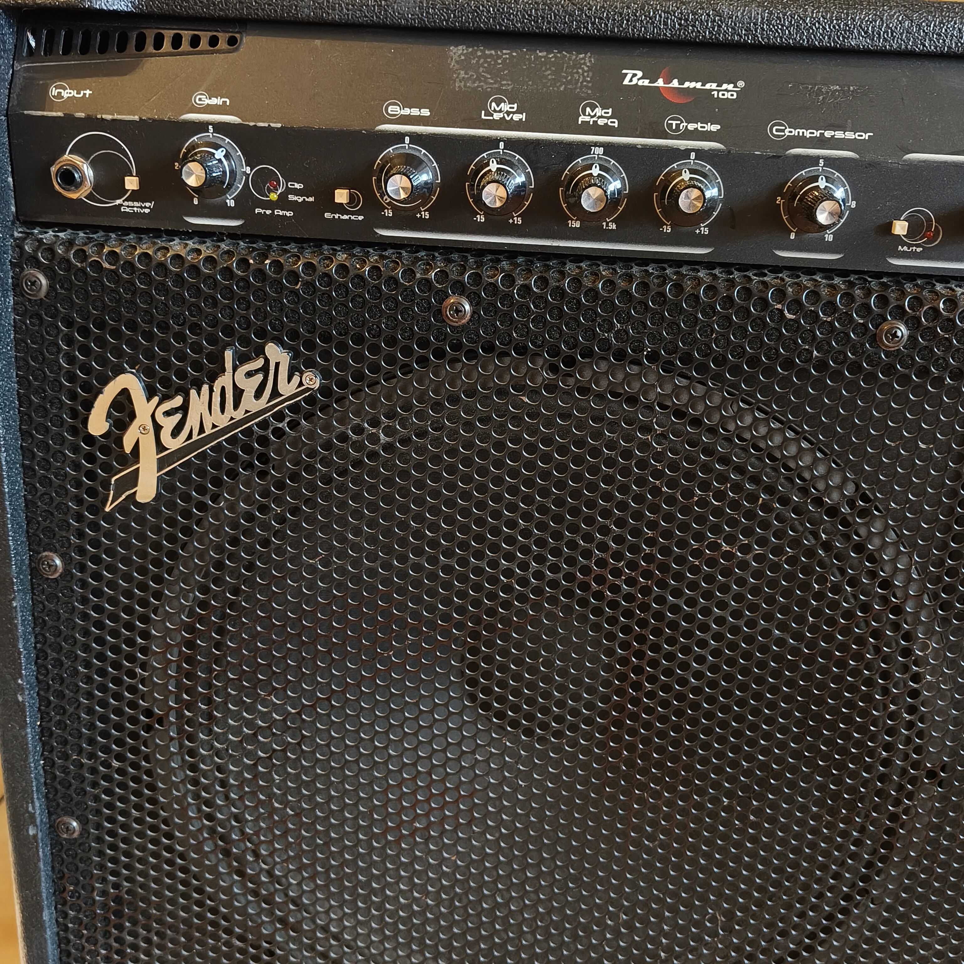 Vends bassman 100 combo vintage