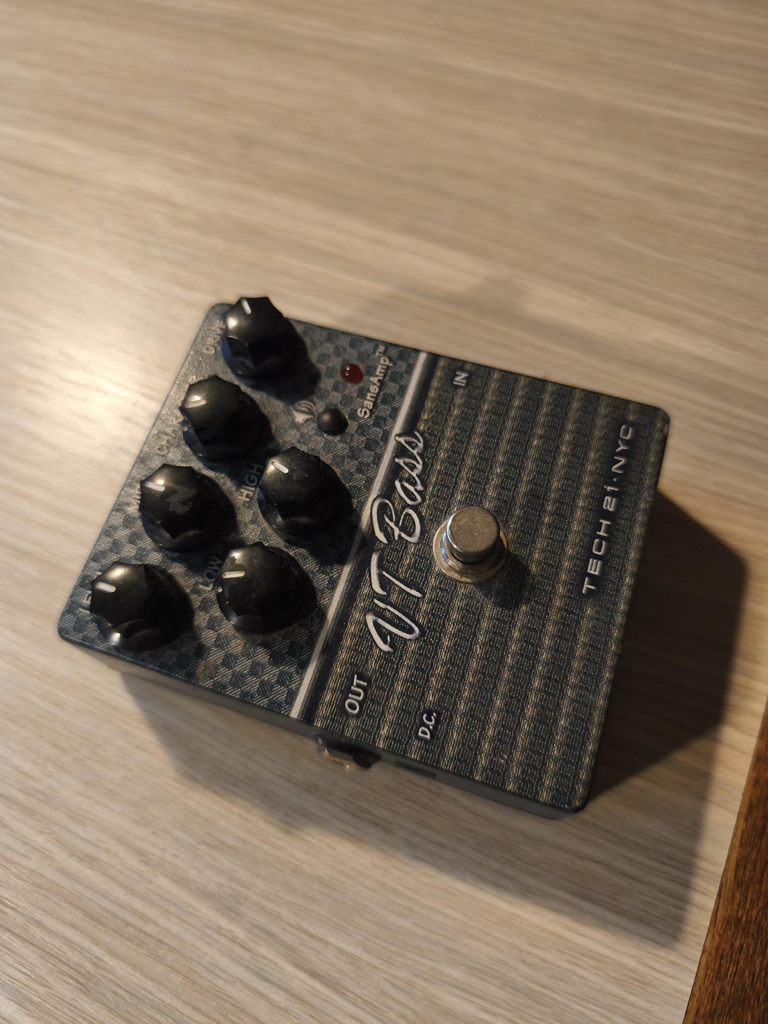 Tech 21 VT V2 Bass bon état