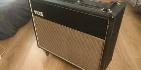 Vox AC30 CC2X avec footswitch et roulettes