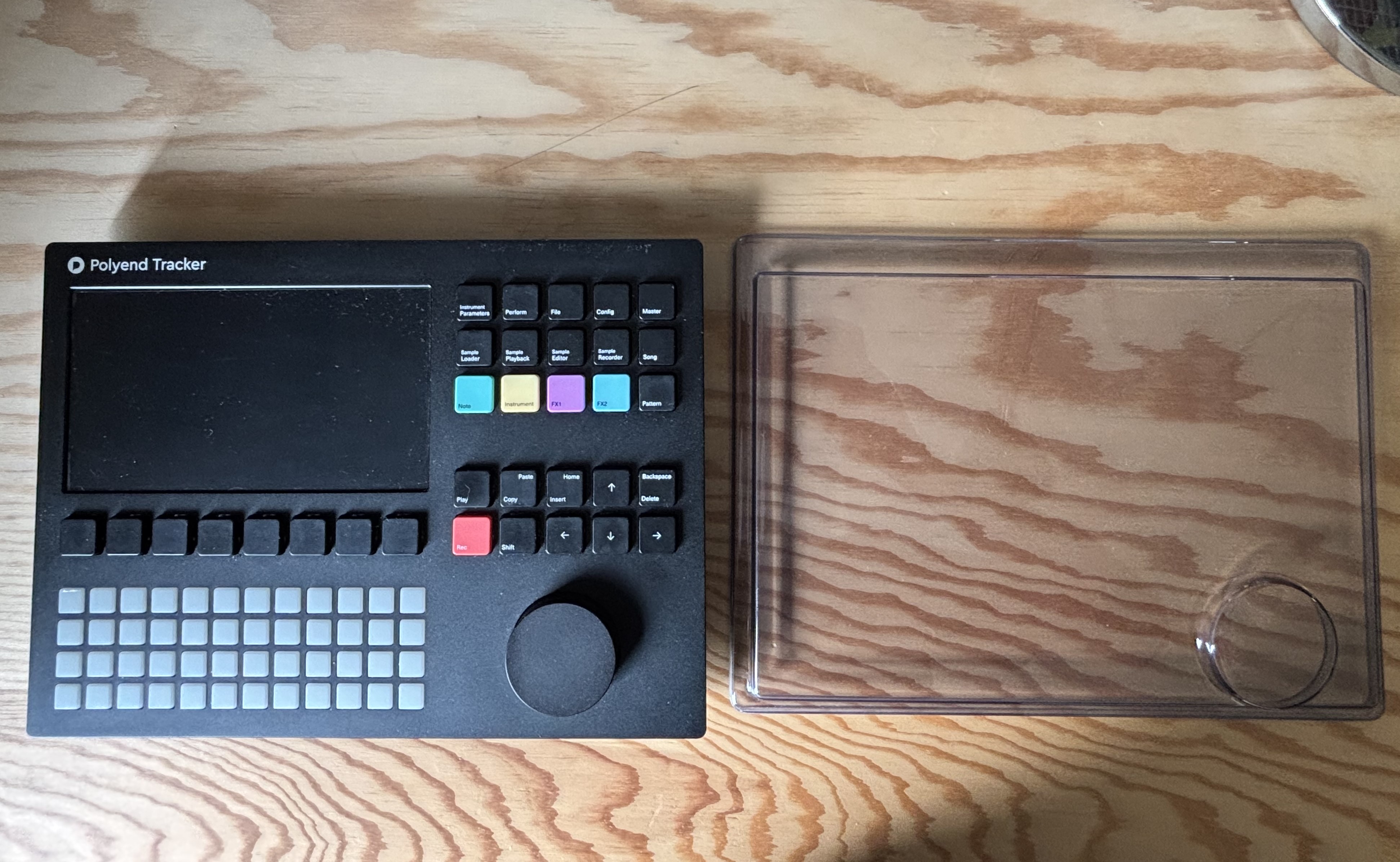 Polyend Tracker + decksaver + housse de transport