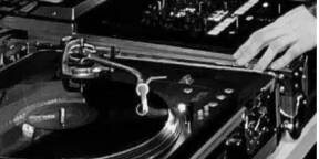 Table de mixage numark scratch avec flights caisses