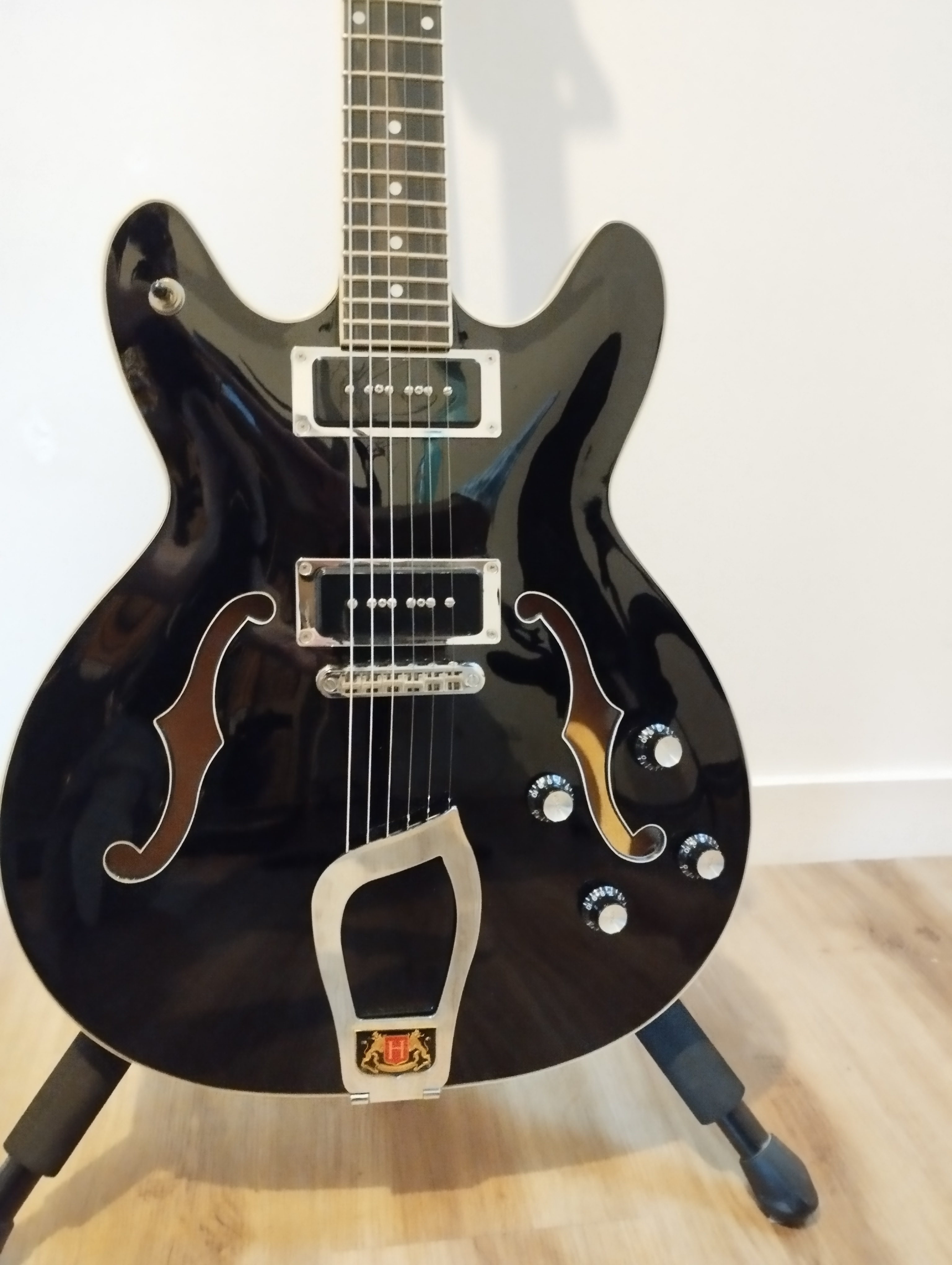 Vends Hagstrom Viking Deluxe P90